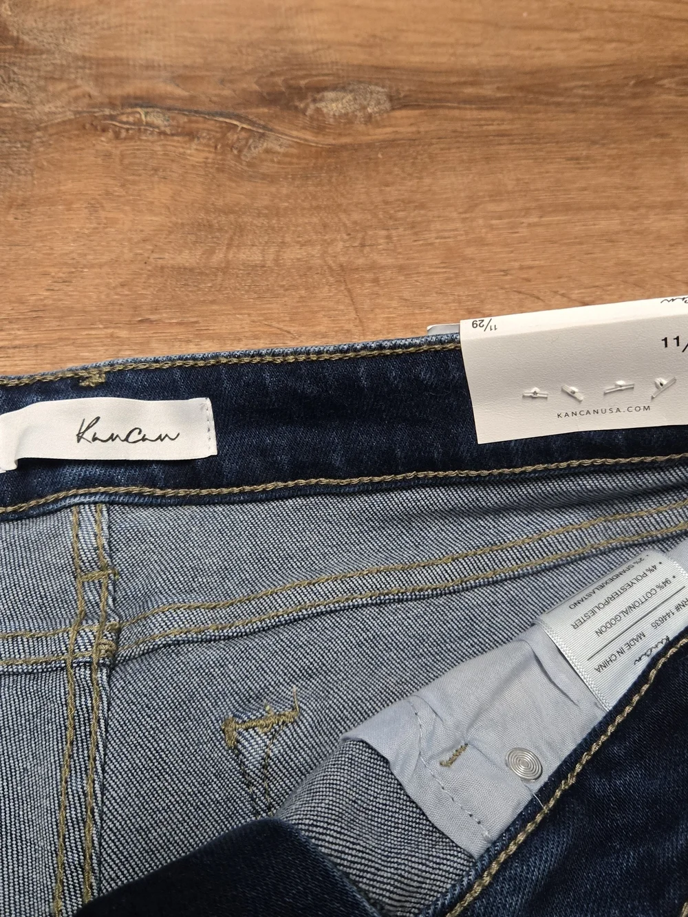 NWT!! KanCan Dark Blue Mid Rise Ankle Skinny Jeans 11 / 29 Raw Hem
